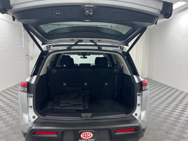 Used 2025 Nissan Pathfinder SV AWD/4WD image 8