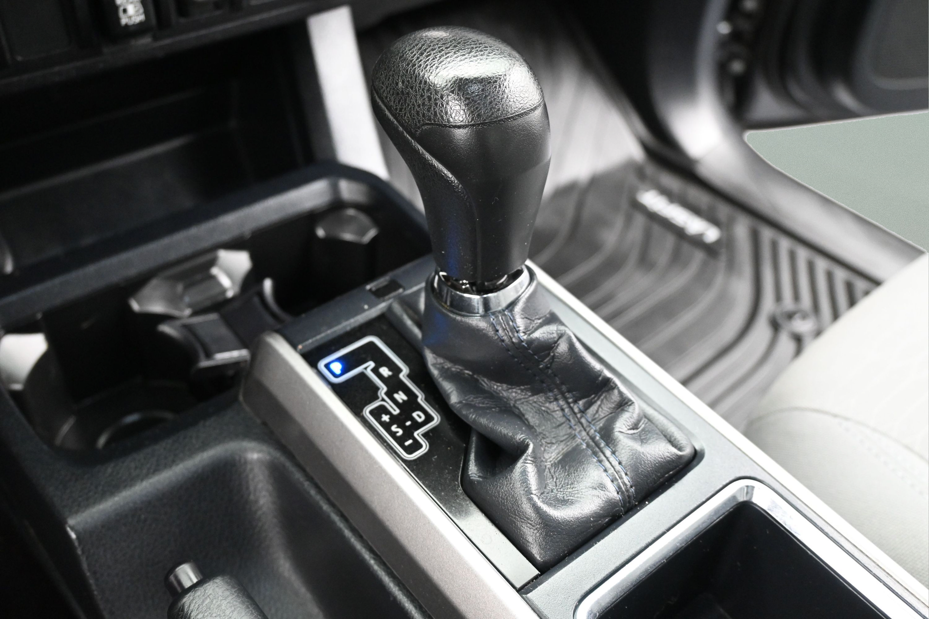 Used 2019 Toyota Tacoma SR5 AWD/4WD image 18