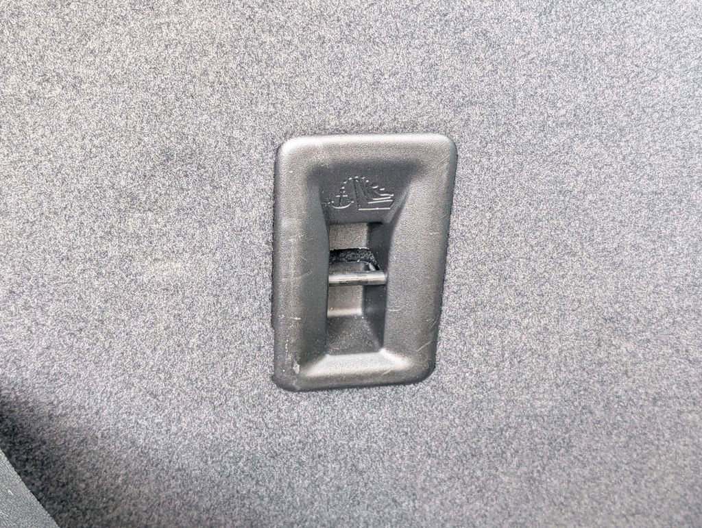 Used 2023 GMC Acadia SLT w/ Technology Package image 25