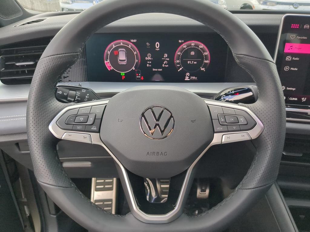 New 2026 Volkswagen Tiguan SE R-Line FWD image 29