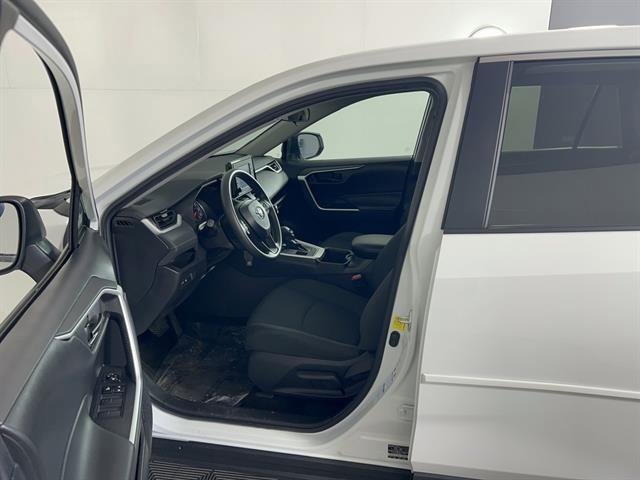 Certified 2022 Toyota RAV4 LE image 13