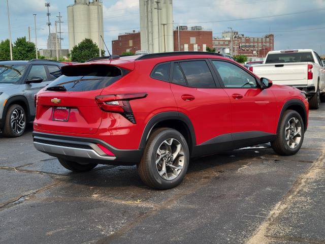 New 2026 Chevrolet Trax LT w/ LT Convenience Package FWD image 2