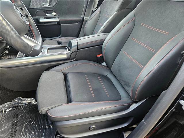 Used 2025 Mercedes-Benz GLA 250 image 16