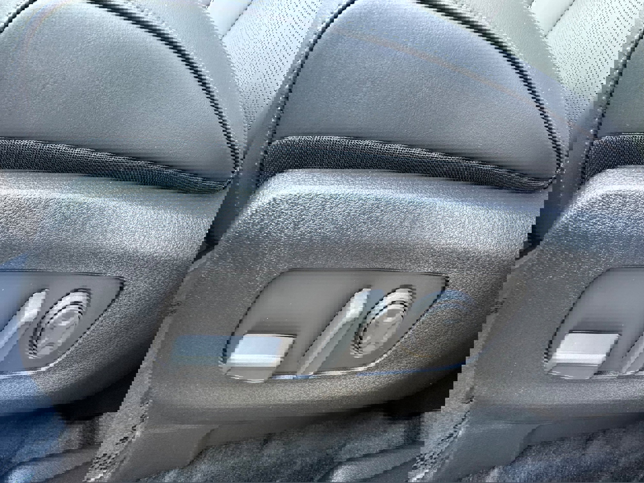 New 2026 Kia Carnival SX image 38