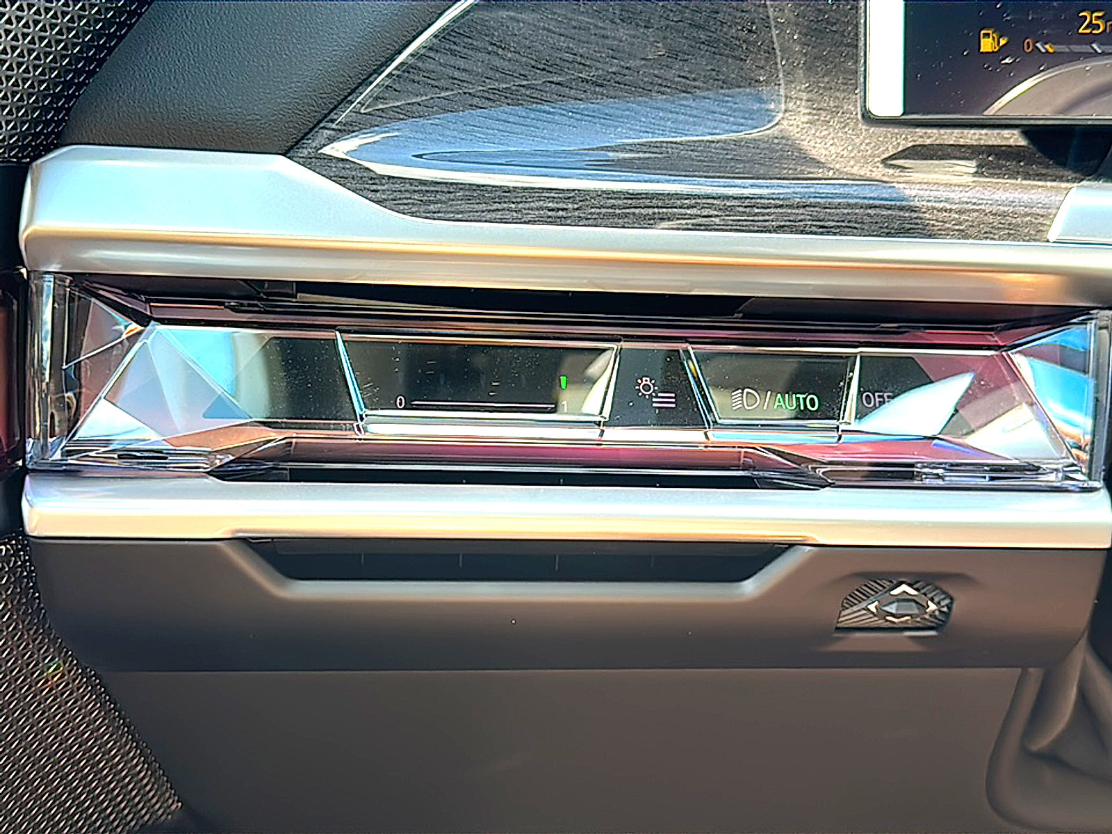 New 2026 BMW 740i w/ Premium Package RWD image 26