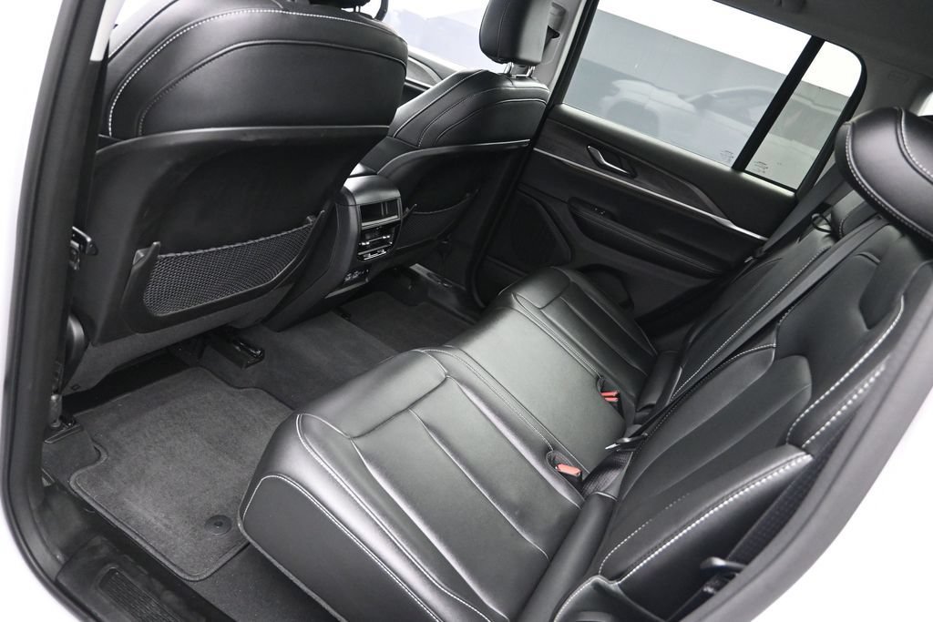 Used 2024 Jeep Grand Cherokee Limited w/ Black Appearance Package AWD/4WD image 20