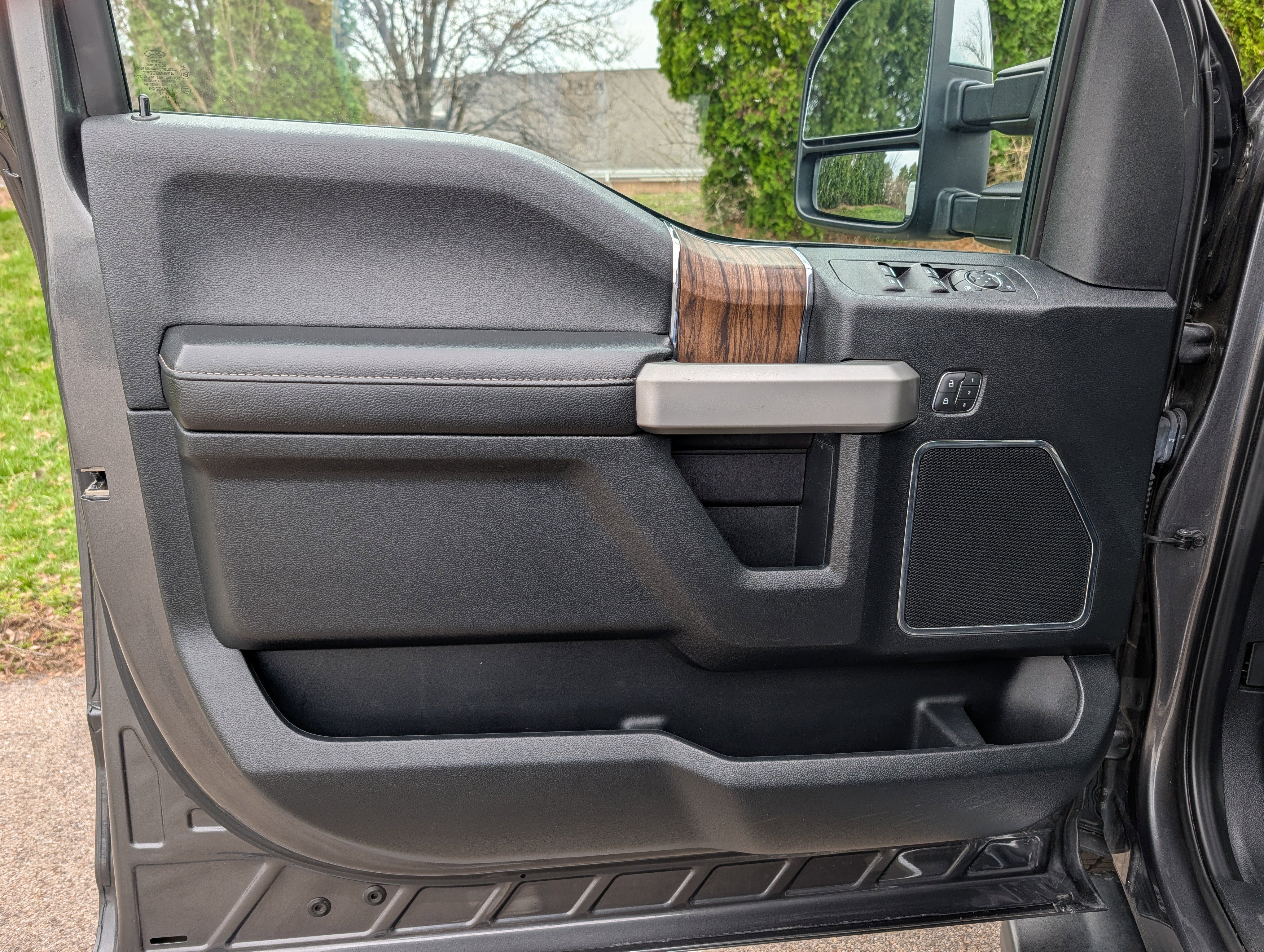 Used 2019 Ford F150 Lariat w/ Equipment Group 502A Luxury image 35