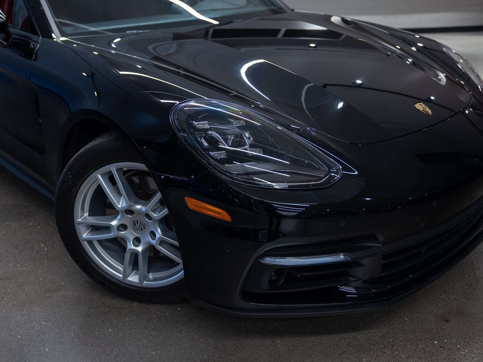 Certified 2020 Porsche Panamera image 16