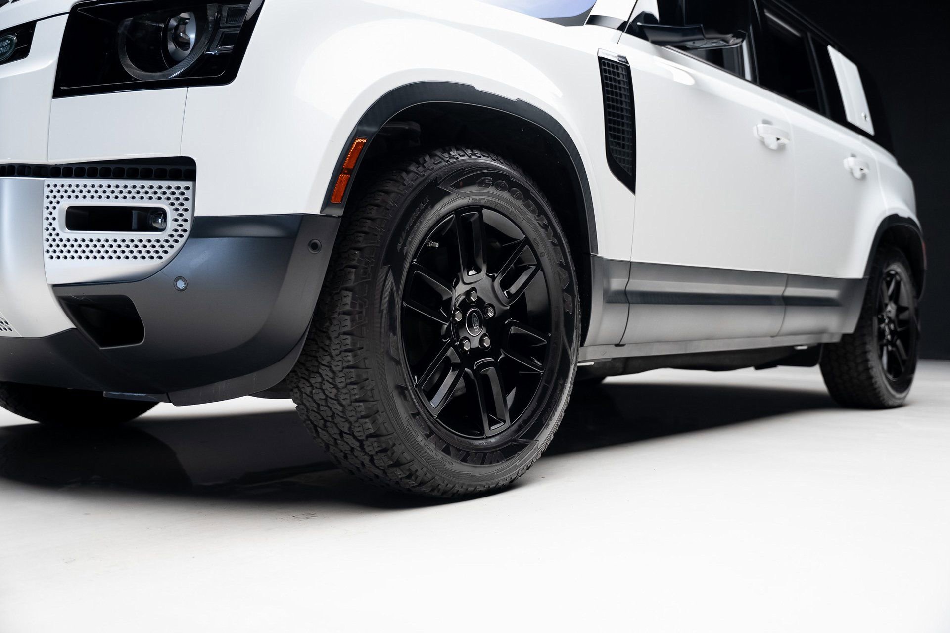 Used 2021 Land Rover Defender 110 S image 76