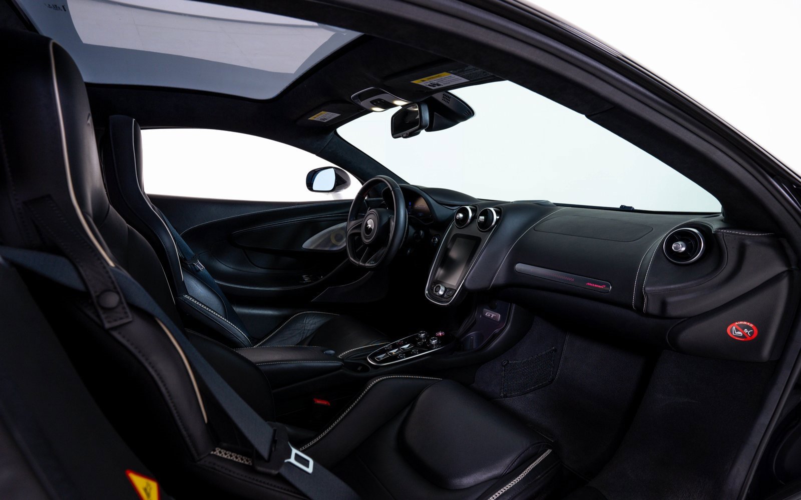 Used 2023 McLaren GT image 16