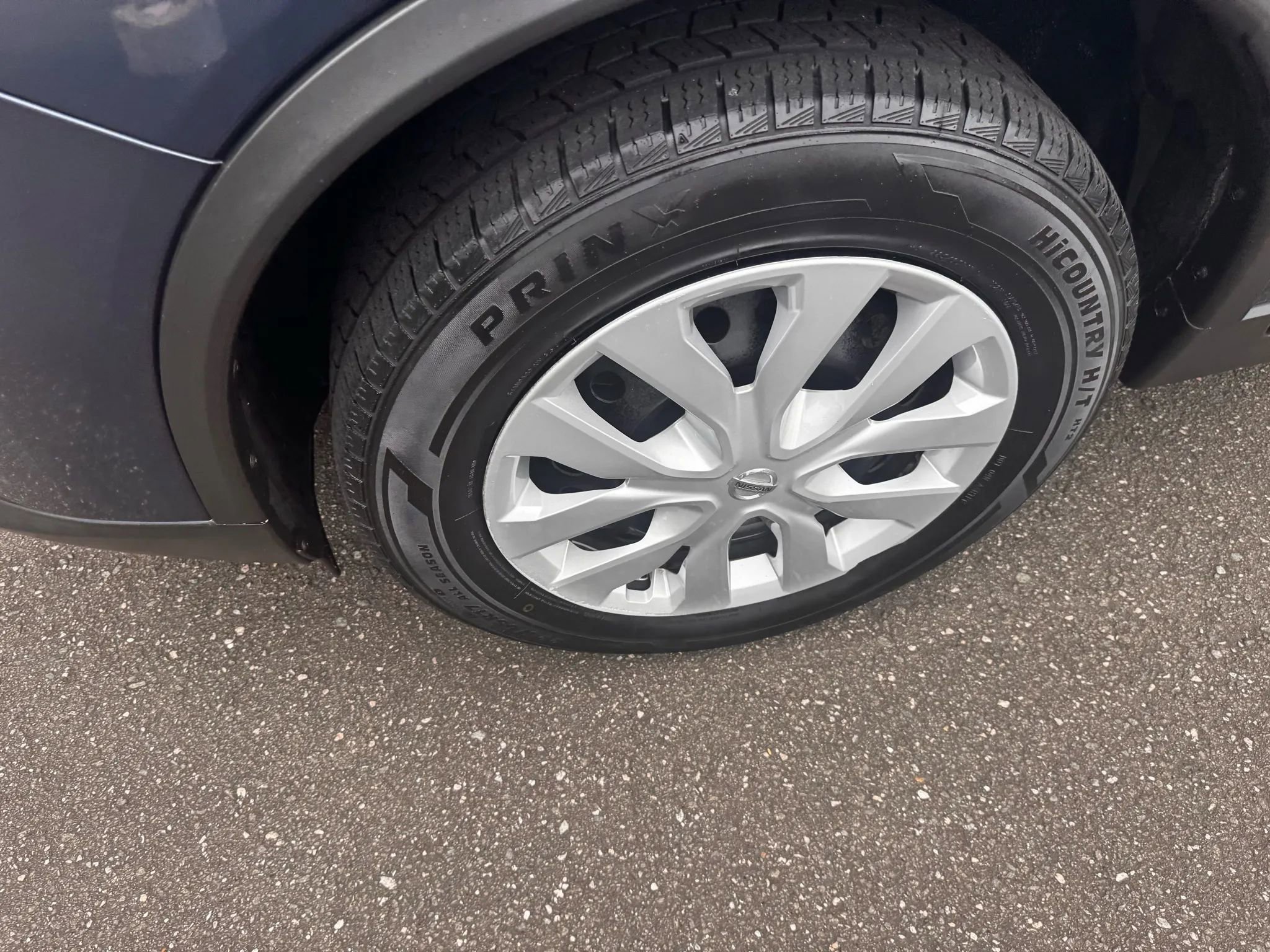 Used 2015 Nissan Rogue S image 11