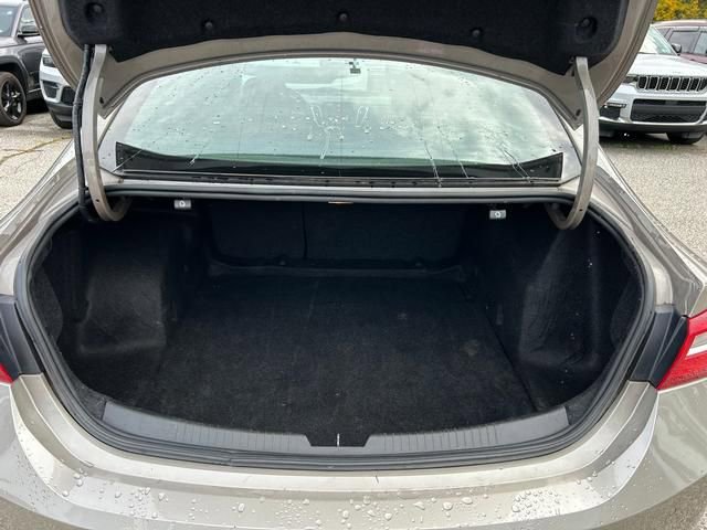 Used 2024 Chevrolet Malibu LT image 26