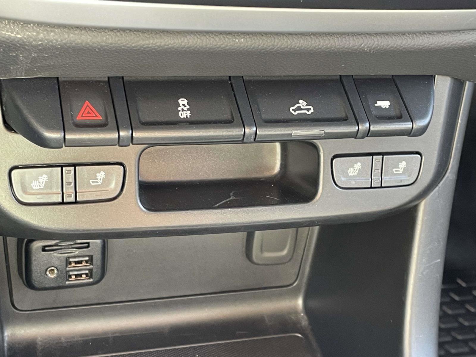 Used 2022 Chevrolet Colorado LT w/ Luxury Package image 19