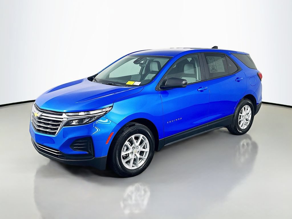 Used 2024 Chevrolet Equinox LS w/ LS Convenience Package FWD image 3