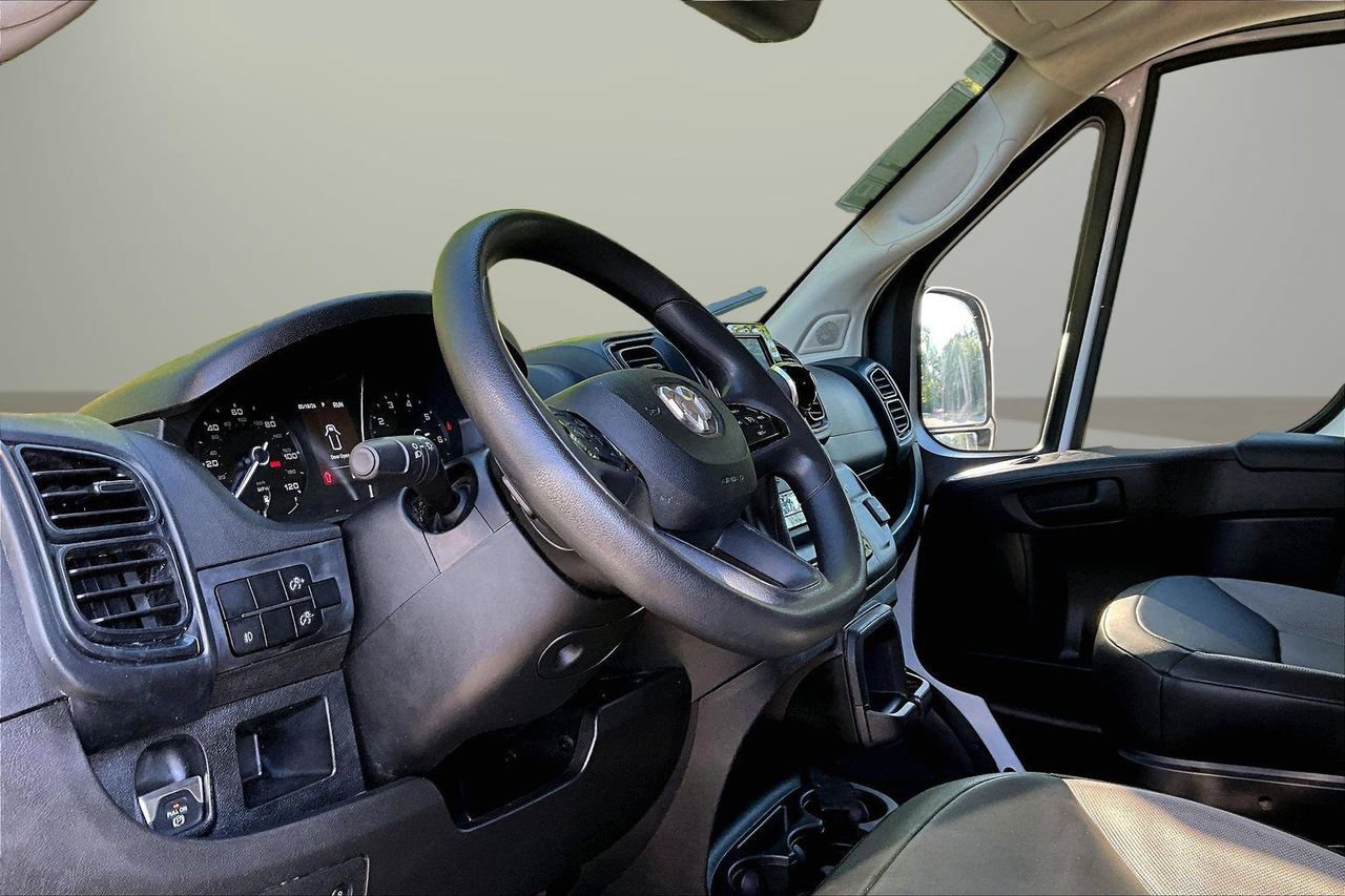 Used 2024 RAM ProMaster 2500 w/ Convenience Group FWD image 17