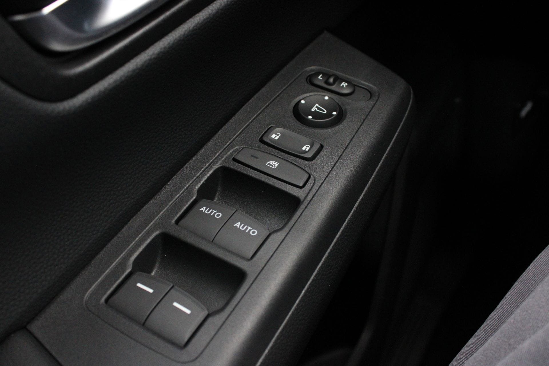 New 2026 Honda CR-V EX image 25