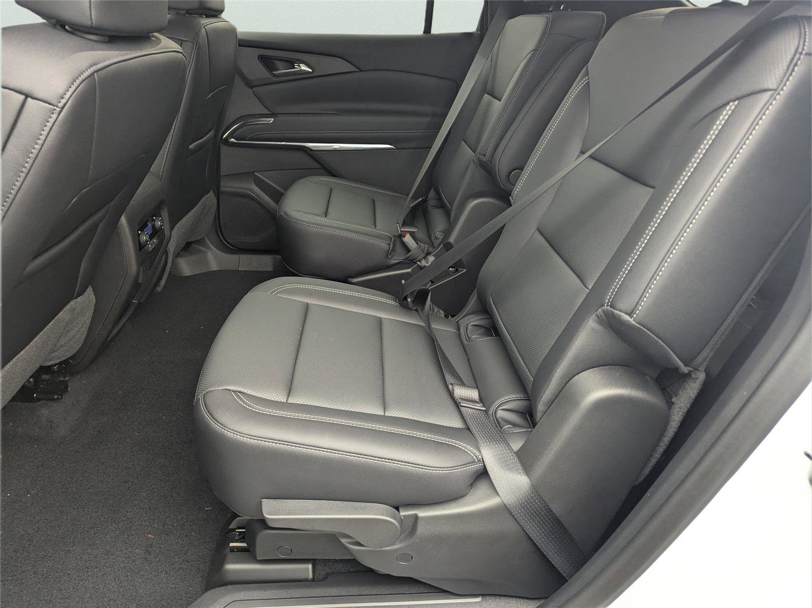 New 2026 Chevrolet Traverse LT image 24