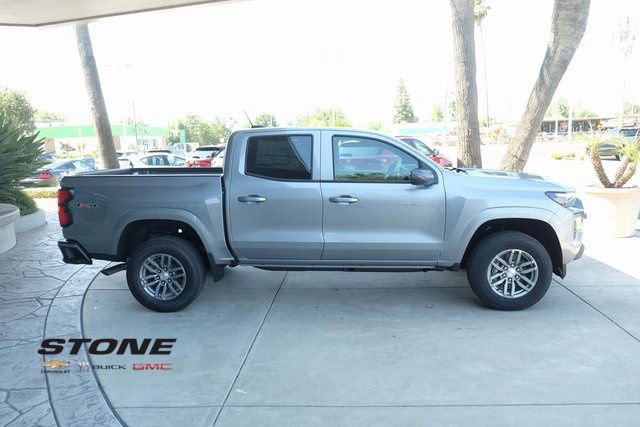 Used 2025 Chevrolet Colorado LT w/ LT Convenience Package AWD/4WD image 10