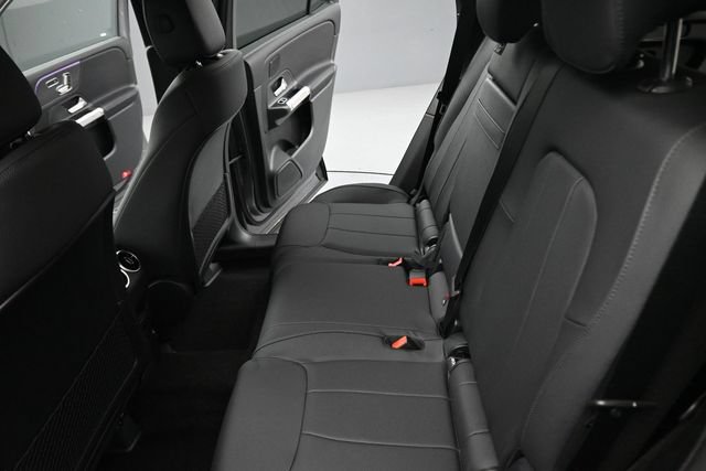 Used 2026 Mercedes-Benz GLB 250 4MATIC image 15