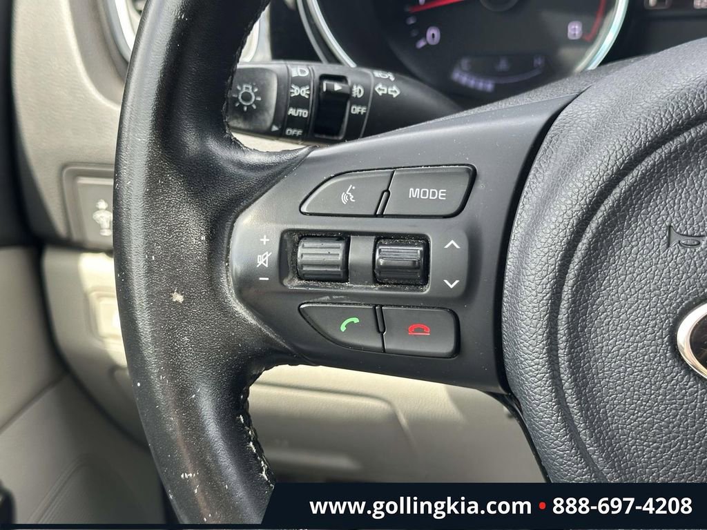 Used 2015 Kia Sedona SX FWD image 22