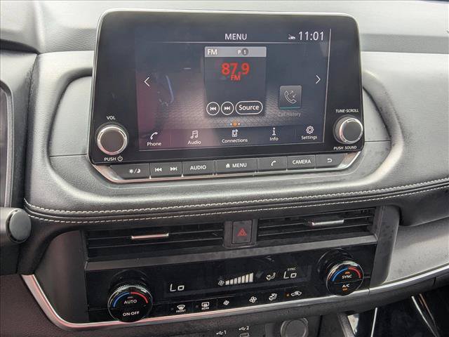 Used 2024 Nissan Rogue SV AWD/4WD image 12