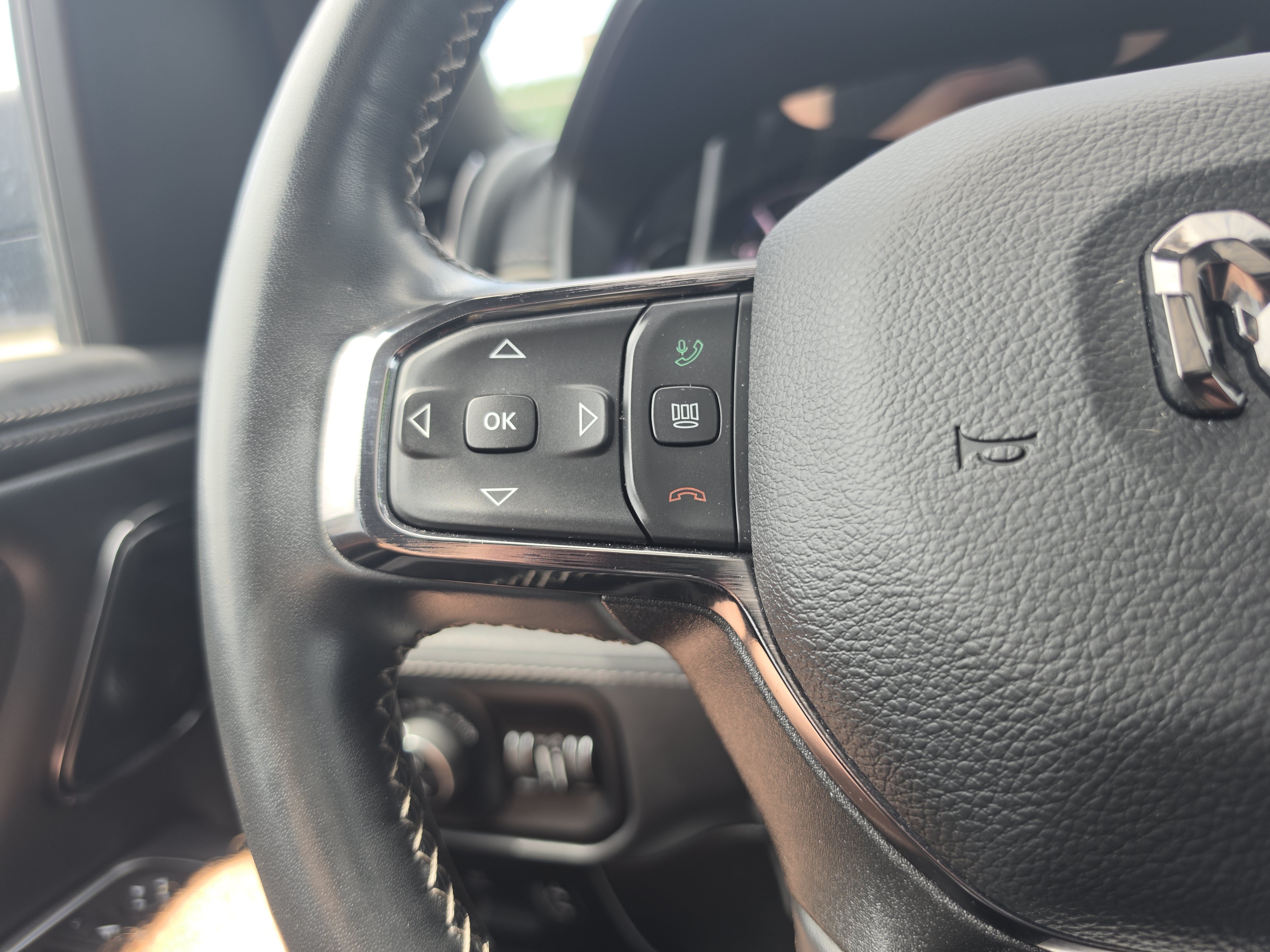 Used 2024 RAM 1500 Limited AWD/4WD image 26