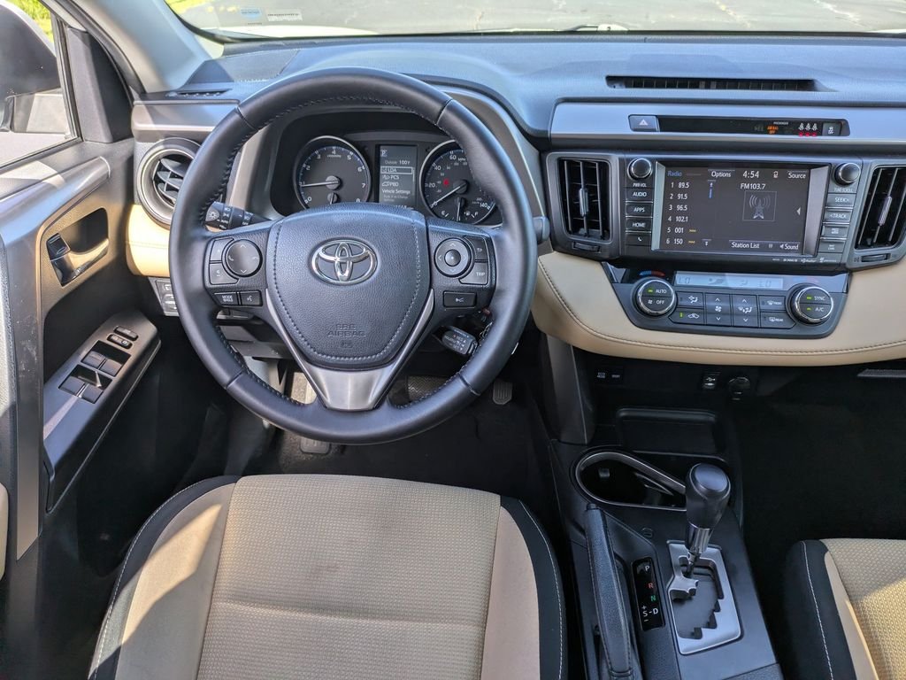 Used 2017 Toyota RAV4 XLE FWD image 17
