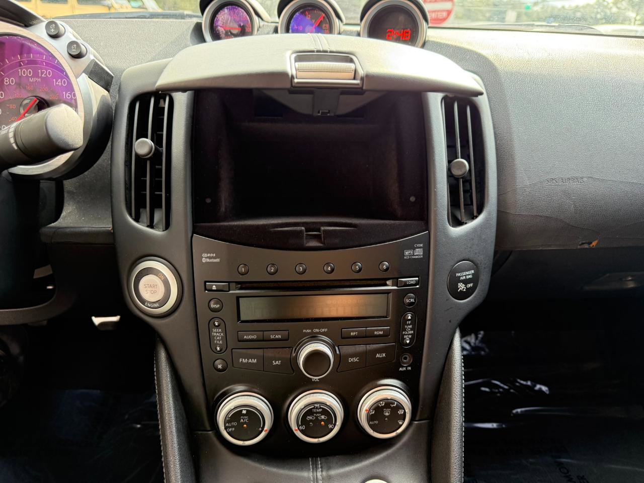 Used 2009 Nissan 370Z Touring image 33