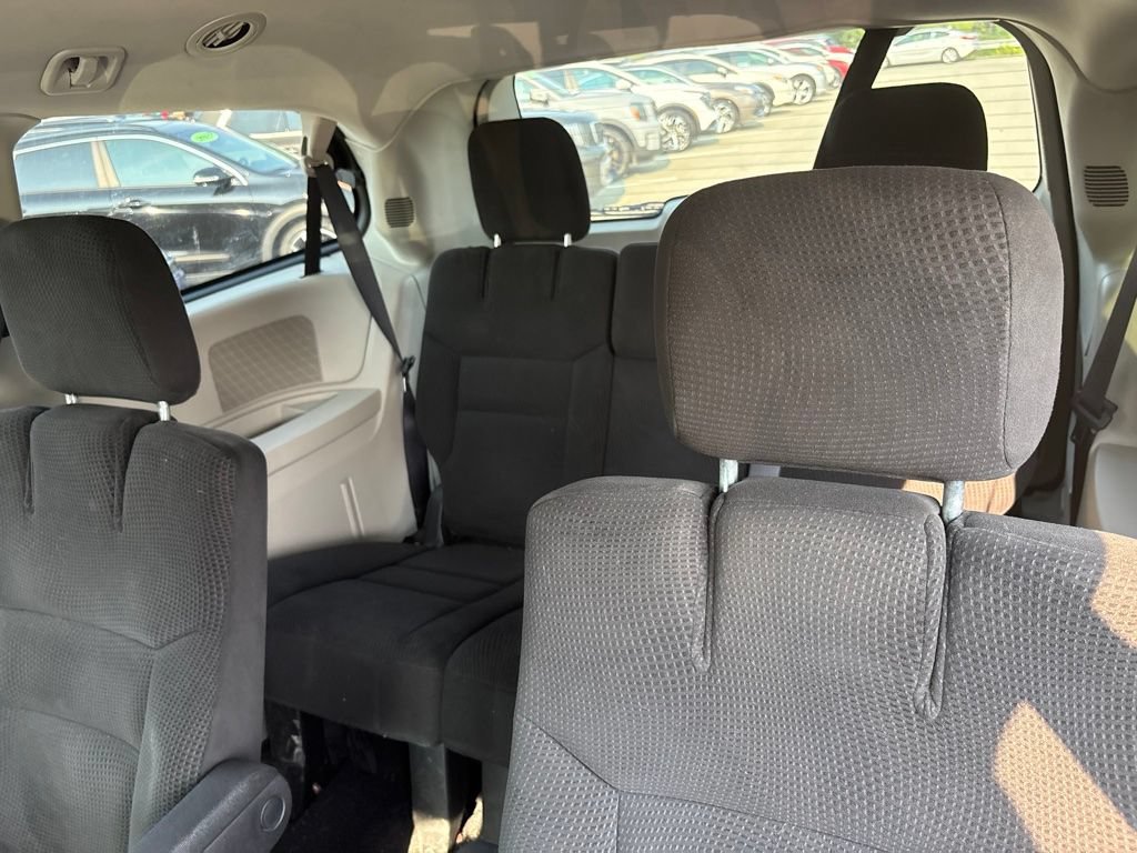 Used 2017 Dodge Grand Caravan SE w/ Power Window Group FWD image 18