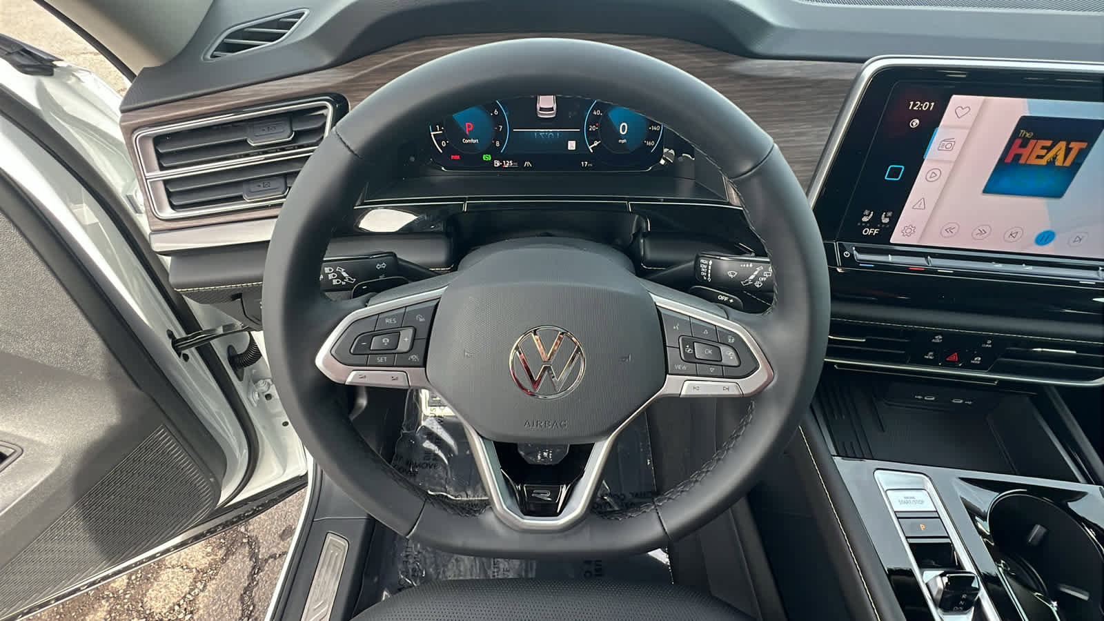 New 2026 Volkswagen Atlas SEL Premium R-Line image 18