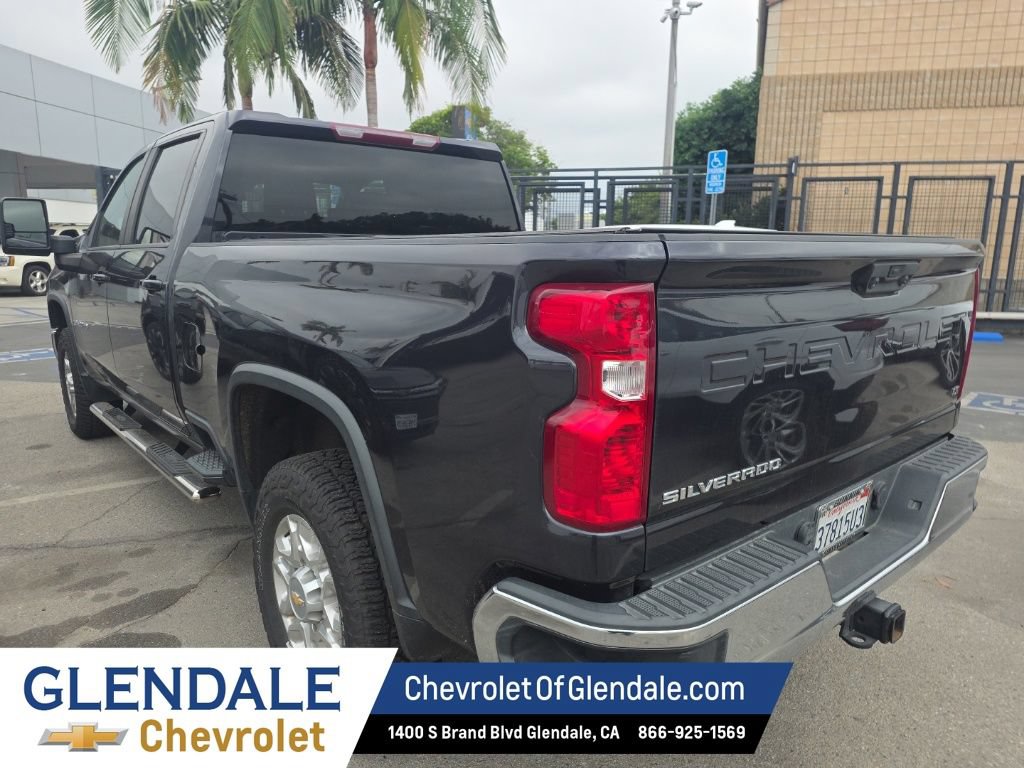 Used 2024 Chevrolet Silverado 2500 LT AWD/4WD image 3