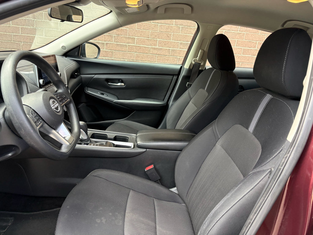Used 2024 Nissan Sentra SV FWD image 11