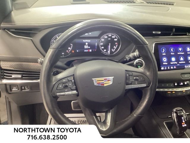 Used 2023 Cadillac XT4 Sport w/ Cold Weather Package AWD/4WD image 5