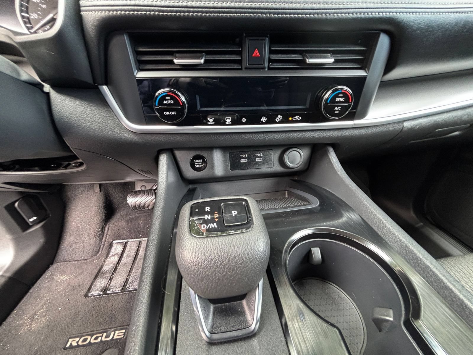 Used 2025 Nissan Rogue SV FWD image 16