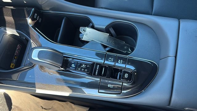 New 2026 Toyota Crown Signia Limited image 15