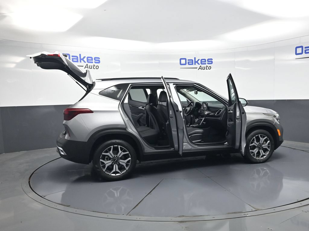 Certified 2022 Kia Seltos EX AWD/4WD image 54