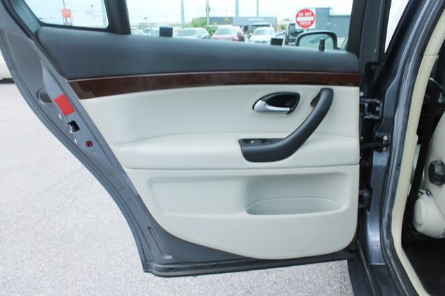 Used 2008 Saab 9-3 2.0T w/ Moonroof Package FWD image 25