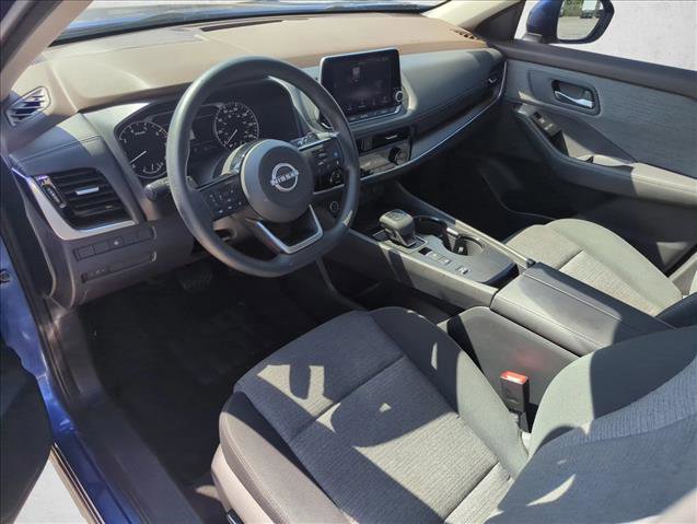 Used 2022 Nissan Rogue SV FWD image 8