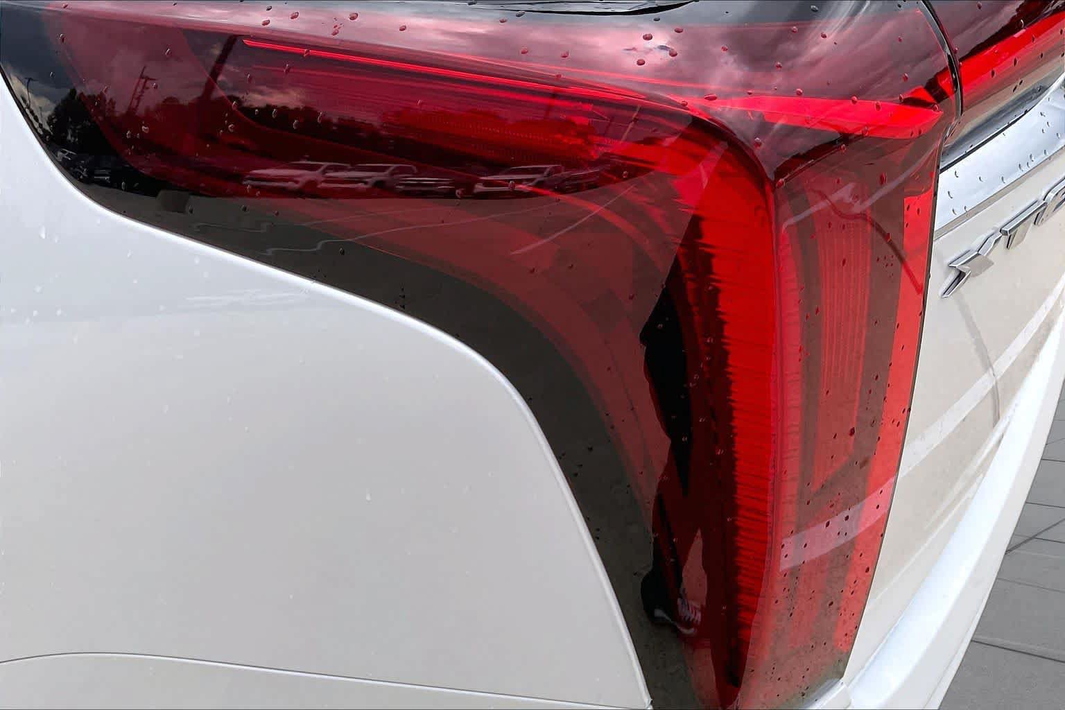 Certified 2025 Cadillac XT6 Premium Luxury FWD image 28