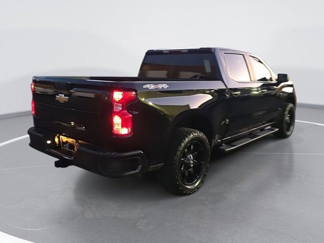 Used 2023 Chevrolet Silverado 1500 Custom image 3