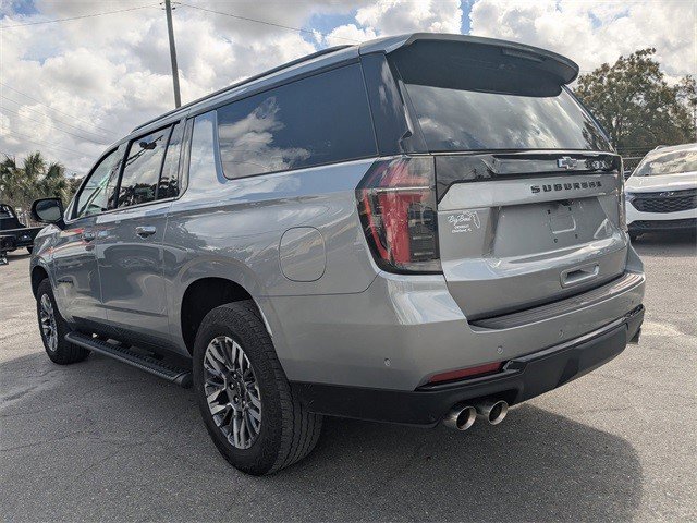 Certified 2025 Chevrolet Suburban Z71 image 6