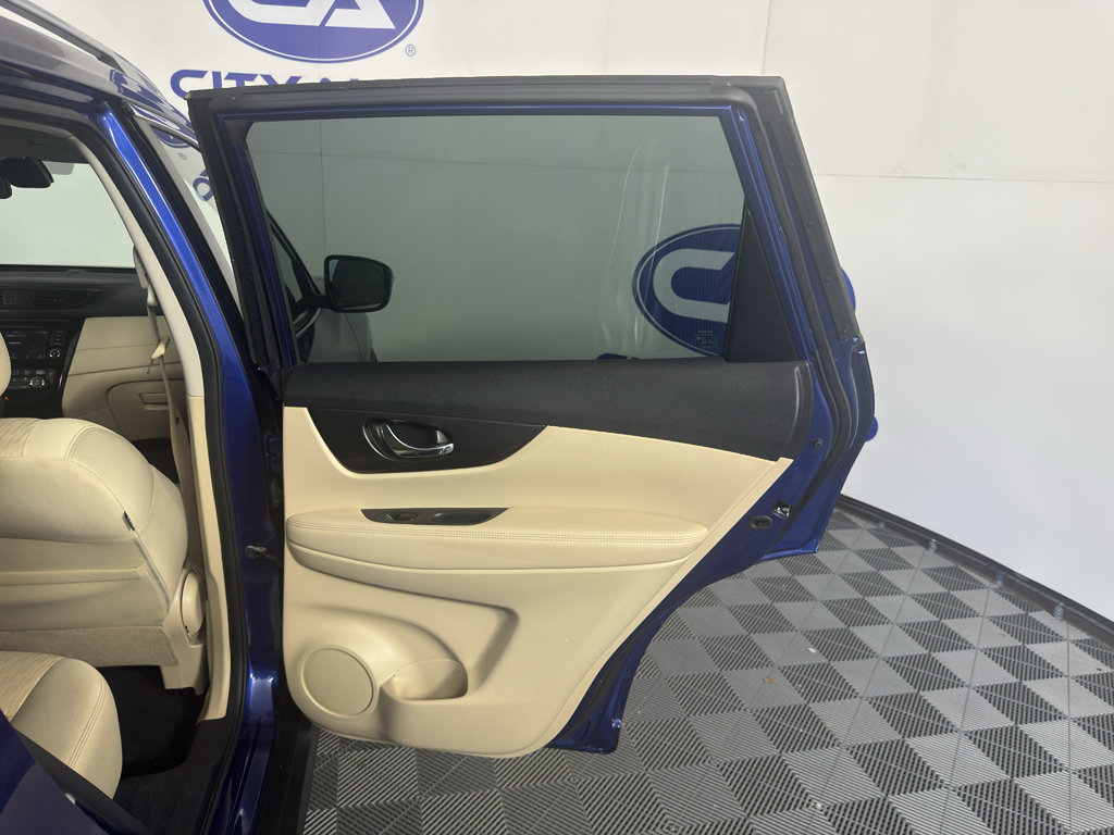 Used 2020 Nissan Rogue SV AWD/4WD image 37