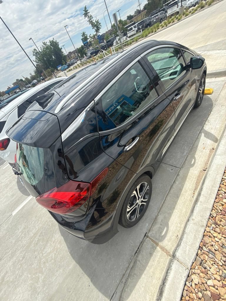 Used 2020 Chevrolet Bolt Premier w/ Infotainment Package FWD image 19