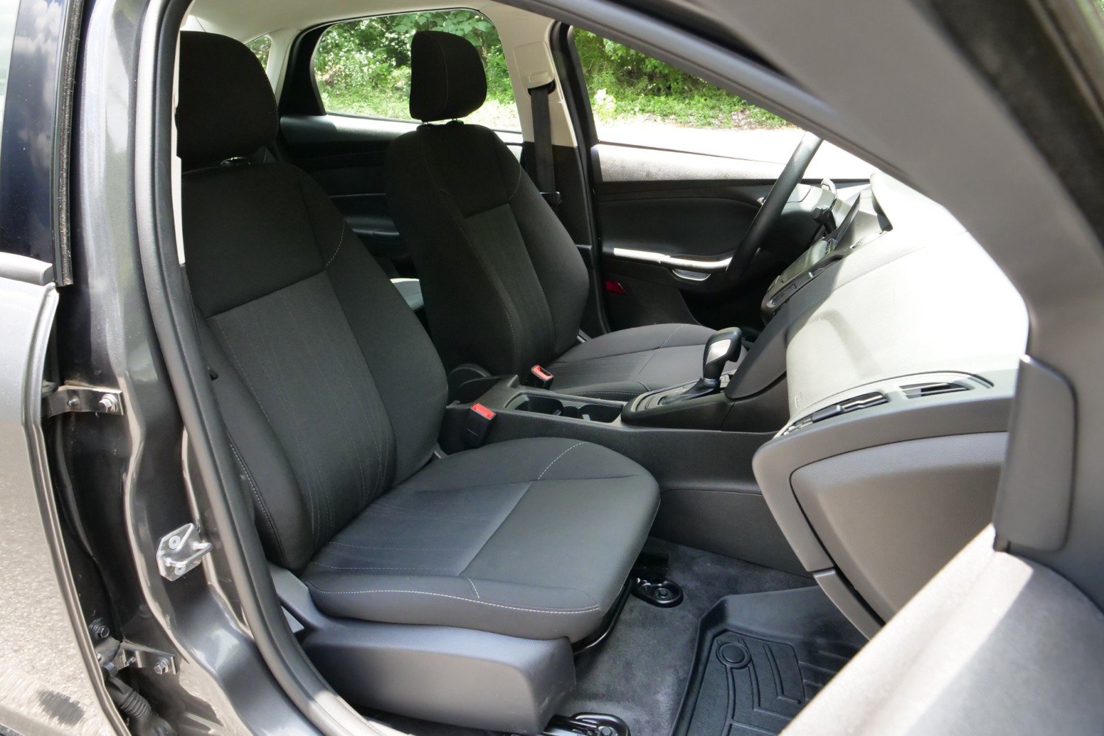 Used 2018 Ford Focus S FWD image 25