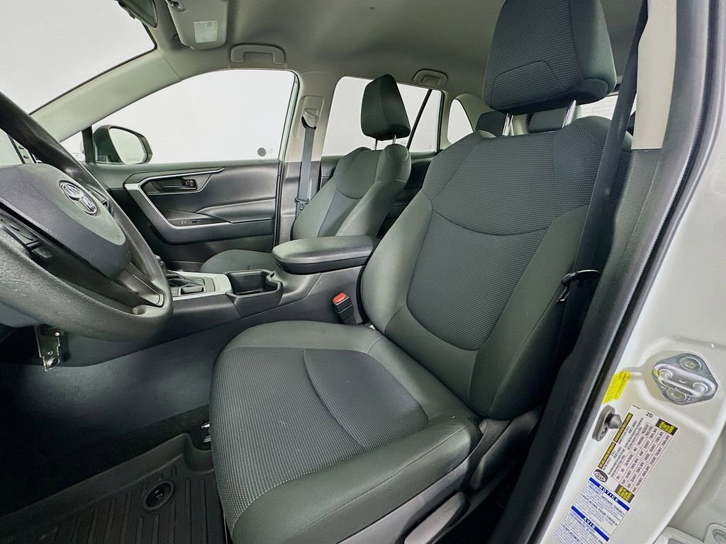 Used 2022 Toyota RAV4 LE AWD/4WD image 21