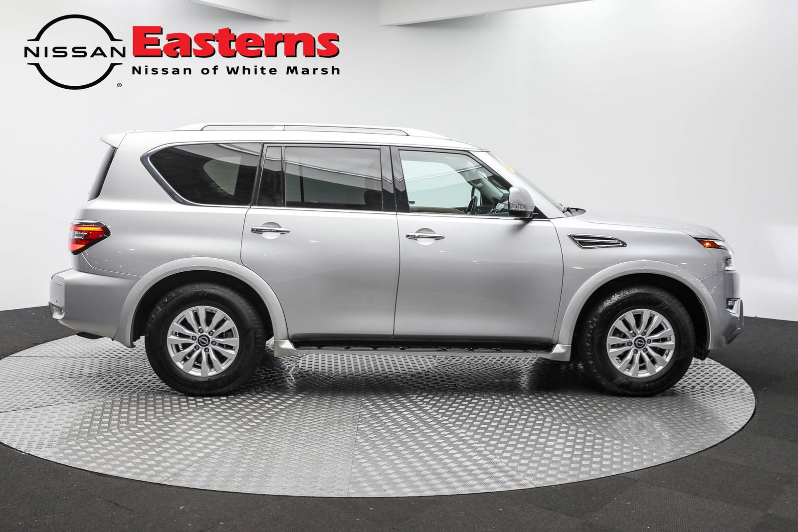 Used 2024 Nissan Armada SV RWD image 4