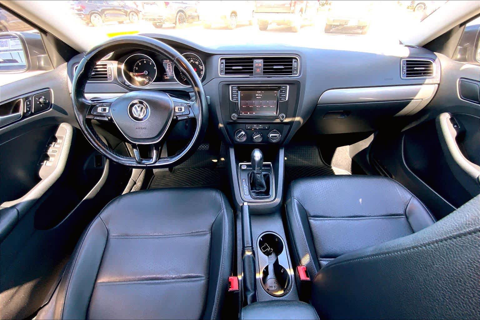 Used 2018 Volkswagen Jetta SE FWD image 14