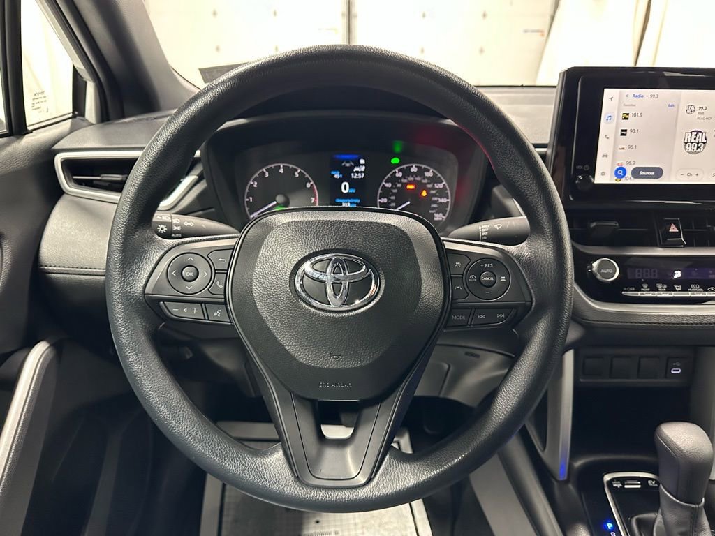 Used 2025 Toyota Corolla Cross AWD Hybrid image 18