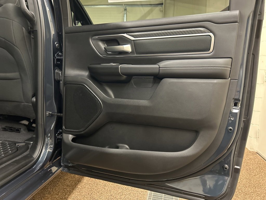 New 2026 RAM 1500 4x4 Crew Cab image 15