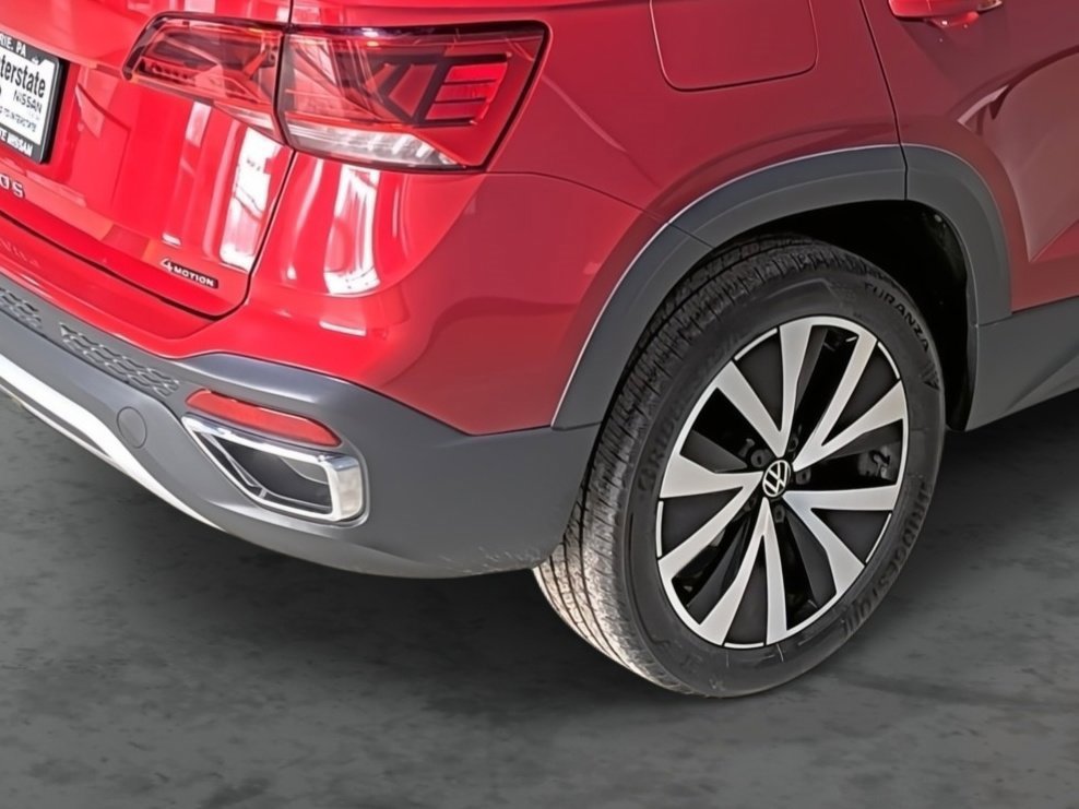 Used 2022 Volkswagen Taos SE image 12